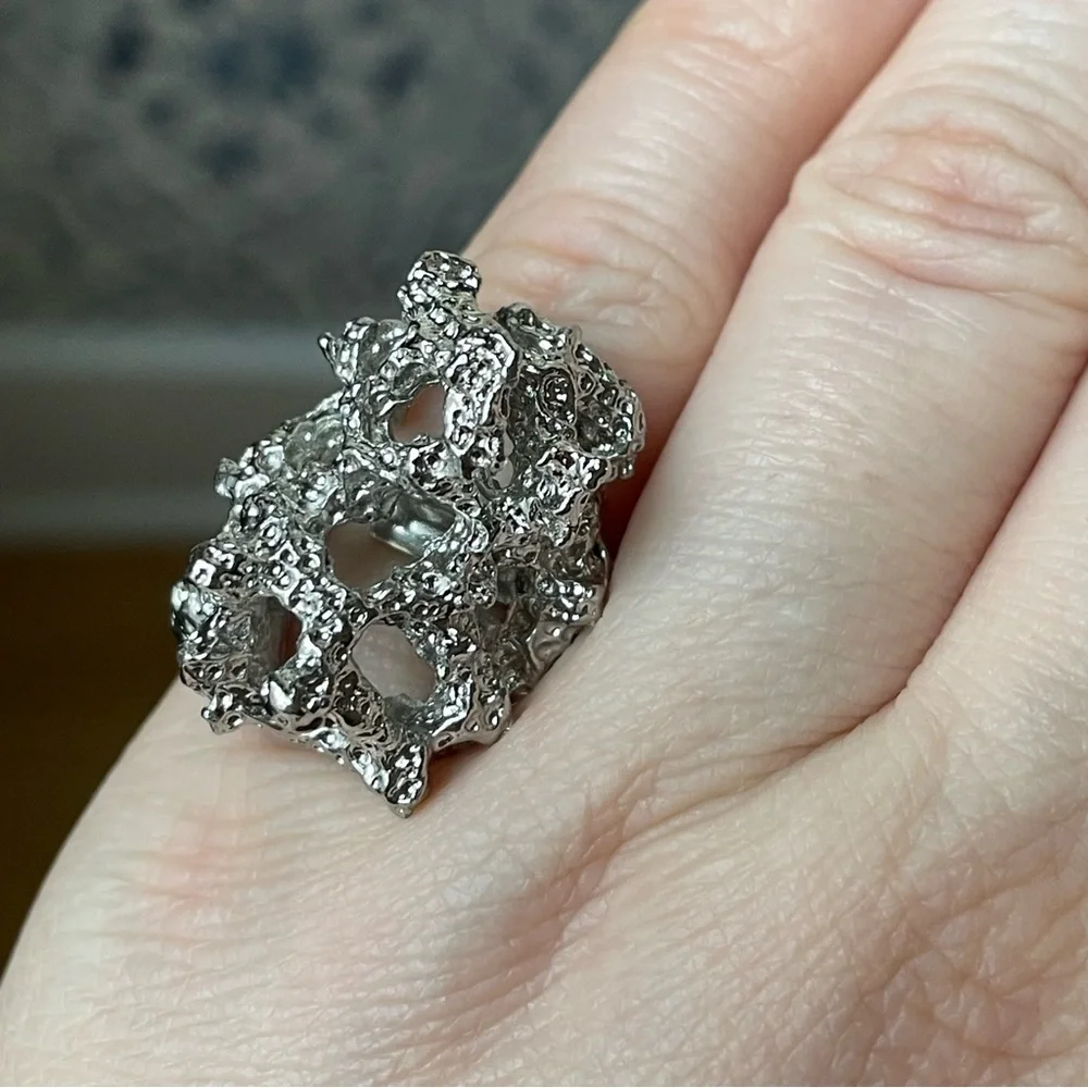 Vintage signed Vogue Brutalist freeform organic silvertone adjustable ring